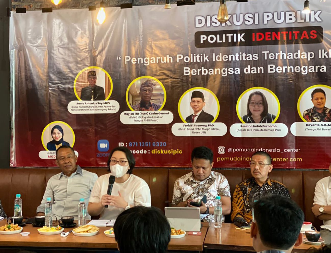Kepala Biro Pemuda Remaja Persekutuan Gereja Indonesia Rosiana Indah 